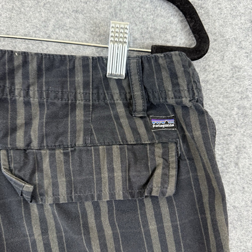 Patagonia Organic Cotton Shorts Men's 36 Black Striped Cargo Pockets - Picture 3 of 8